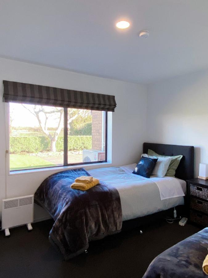 Unique Equestrian Lifestyle Bed & Breakfast Tamahere Exterior photo
