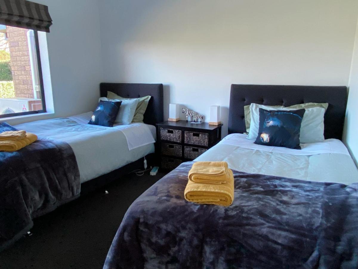 Unique Equestrian Lifestyle Bed & Breakfast Tamahere Exterior photo